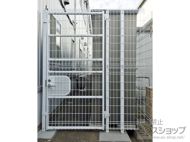 東京都三鷹市の積水樹脂(セキスイ)門扉施工例(メッシュフェンスG10