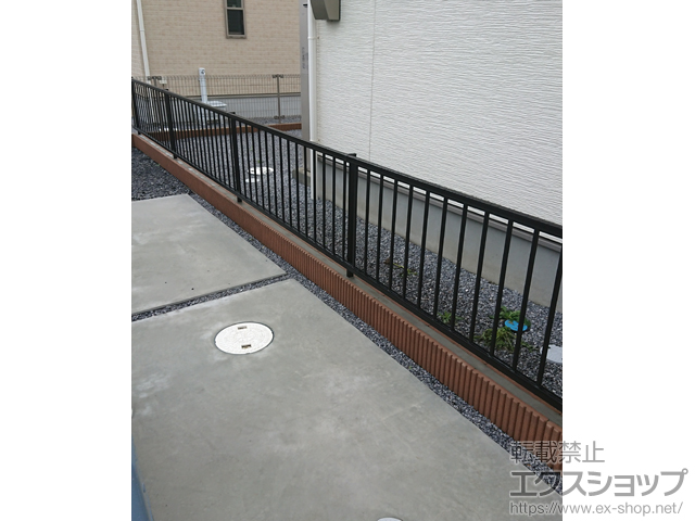 埼玉県加須市ののフェンス・柵 ミエッタフェンス 防犯たて格子タイプ 自由柱施工 施工例