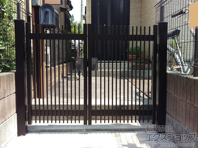 東京都町田市のの門扉 有磯 ありそ 1型 両開き親子 門柱75角タイプ 施工例
