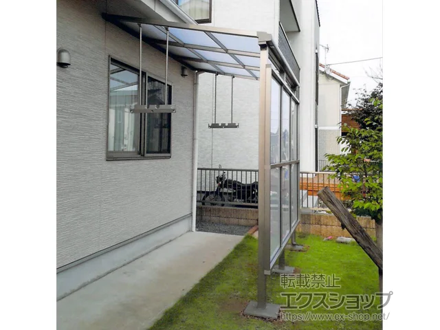 群馬県伊勢崎市のLIXIL(リクシル)のテラス屋根 スピーネ F型 1500 テラスタイプ 単体 積雪～50cm対応 施工例
