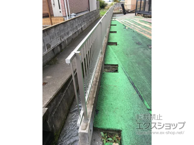 石川県白山市のValue Selectのフェンス・柵・塀 ミエッタフェンス 防犯たて格子タイプ 自由柱施工 施工例