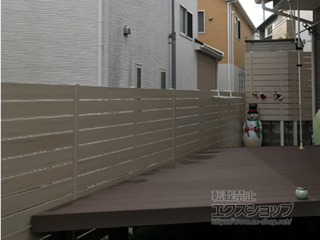 福岡県福岡市ののフェンス・柵 マイティウッド デコ 横張り 11段 隙間10mm 施工例