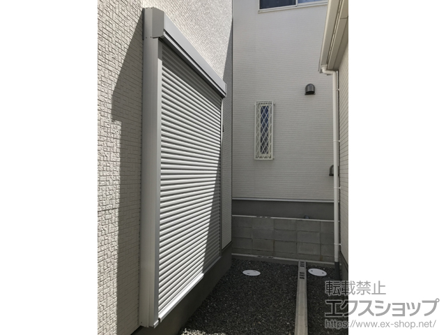 大阪府羽曳野市のLIXIL リクシル（トステム）の窓シャッター 【特注】リフォームシャッター イタリヤ 手動式 施工例