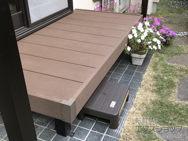 東京都町田市ののウッドデッキ リウッドデッキ 200 施工例