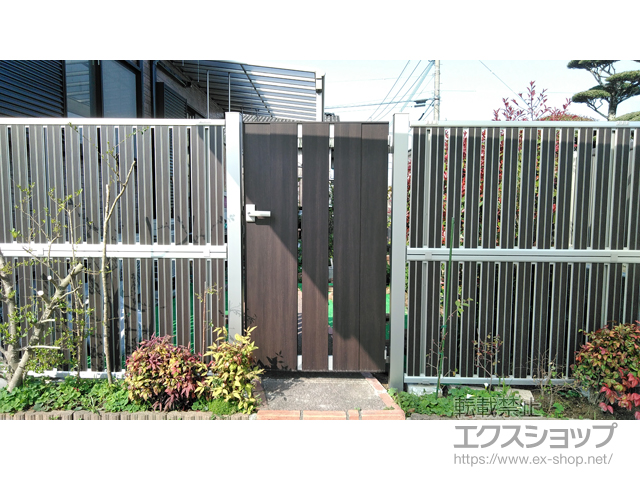 熊本県八代市ののフェンス・柵 ルシアスフェンスF03型 たて半目隠し 木調カラー 2段支柱 自立建て用 施工例