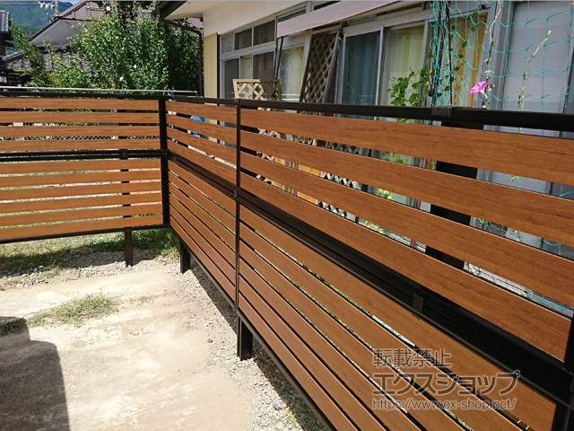 長野県長野県千曲市ののフェンス・柵 モクアルフェンス 横板タイプ 2段支柱 自立建て用（パネル2段） 施工例