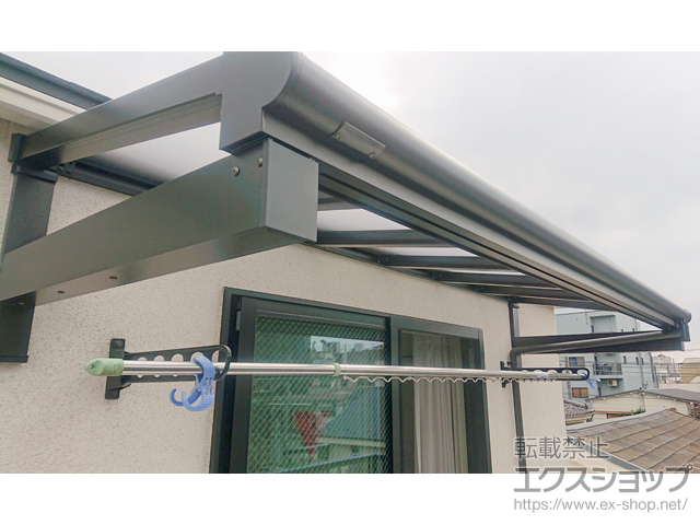 東京都北区ののバルコニー・ベランダ屋根 ヴェクターテラス F型 1500 ルーフタイプ 単体 積雪〜50cm対応 施工例