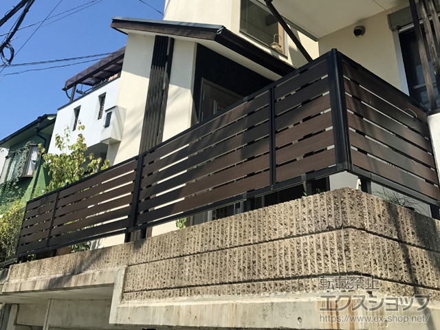 京都府亀岡市ののフェンス・柵 モクアルフェンス 横板タイプ 自由柱施工 施工例