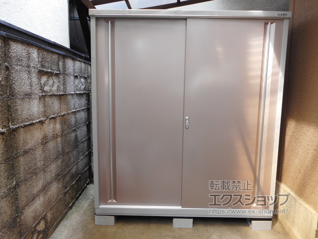 大阪府堺市のの物置・屋外倉庫 シンプリー 一般型 1740×905×1903 MJX-179E-AR 施工例