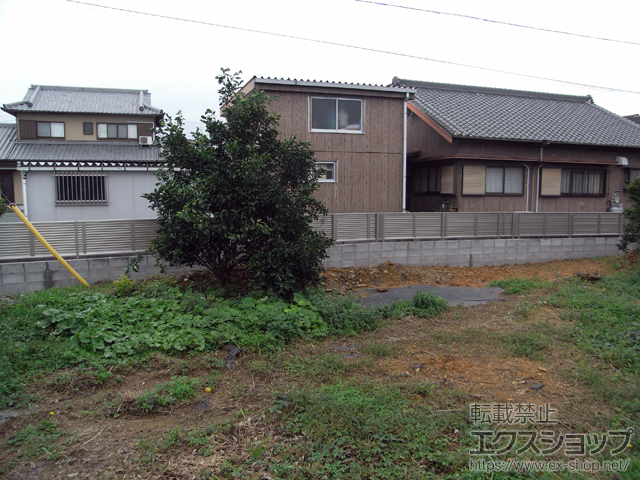 三重県伊勢市ののフェンス・柵 ミエーネフェンス 目隠しルーバータイプ 自由柱施工 施工例