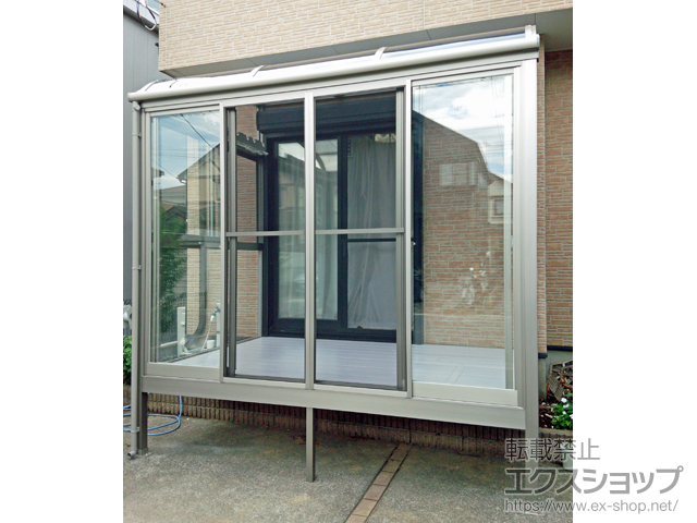 埼玉県鴻巣市ののテラス囲い・サンルーム サニージュ R型 床納まり ランマ無 積雪〜20cm対応 施工例