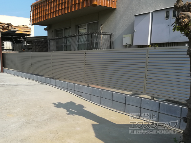大阪府高槻市ののフェンス・柵 ミエーネフェンス 目隠しルーバータイプ 自由柱施工 施工例