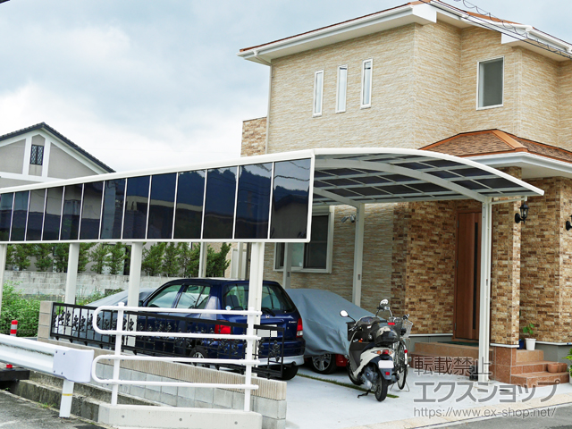 福岡県福岡市ののカーポート ネスカR (ラウンドスタイル) ワイド 縦連棟 積雪〜20cm対応 施工例
