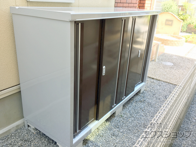 滋賀県長浜市のの物置・屋外倉庫 シンプリー 一般型 1940×755×1303（MJX-197C） MJX-197C-TB 施工例