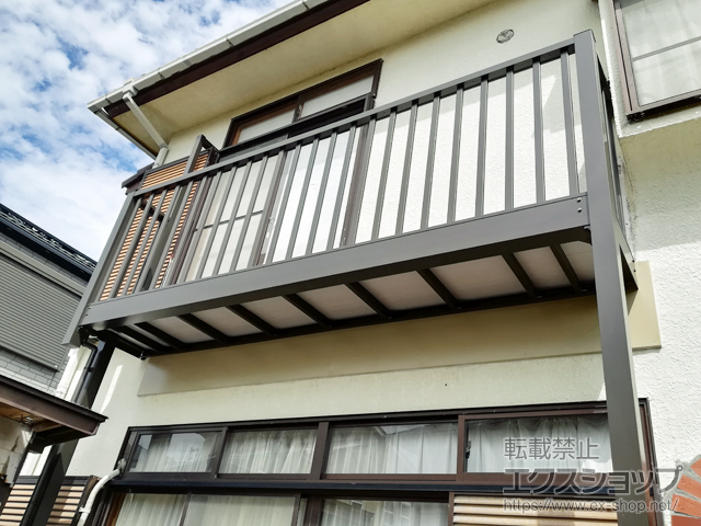 茨城県日立市のLIXIL リクシル（トステム）のバルコニー ビューステージHスタイル 縦太格子 単体 柱建て式 施工例