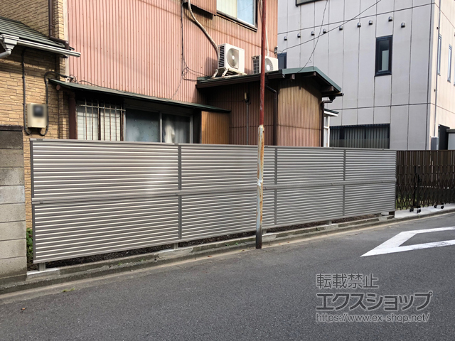 神奈川県川崎市ののフェンス・柵 ミエーネフェンス 目隠しルーバータイプ 2段支柱 自立建て用 施工例
