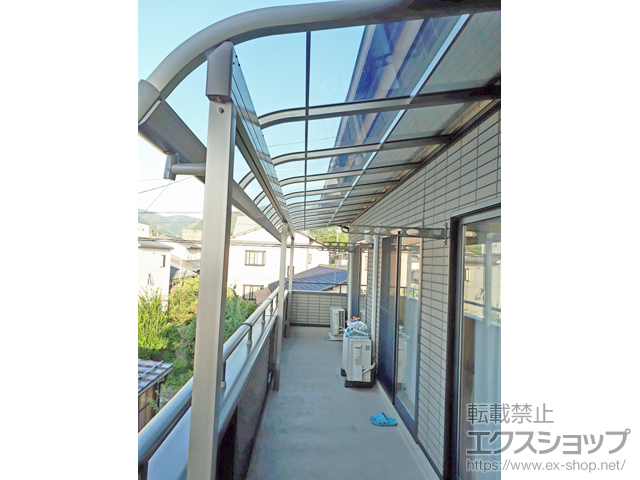 長野県長野市のLIXIL リクシル（トステム）のバルコニー・ベランダ屋根 パワーアルファ RB型 1500 屋根タイプ 連棟 積雪〜50cm対応 施工例