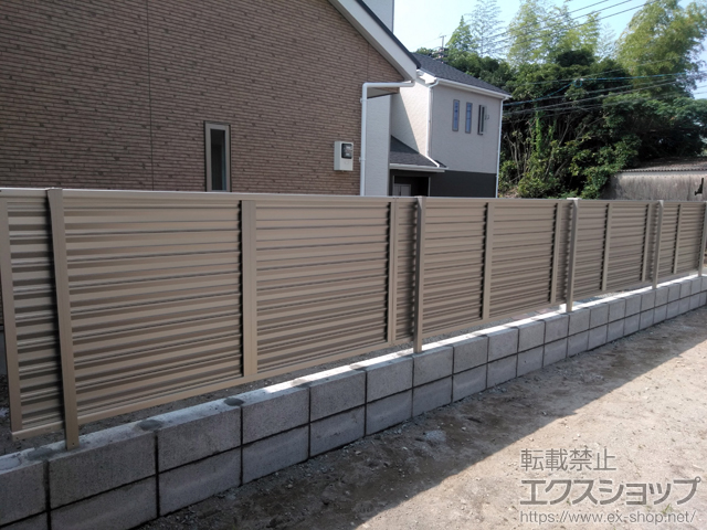 鹿児島県鹿児島市ののフェンス・柵 ミエーネフェンス 目隠しルーバータイプ 自由柱施工 施工例