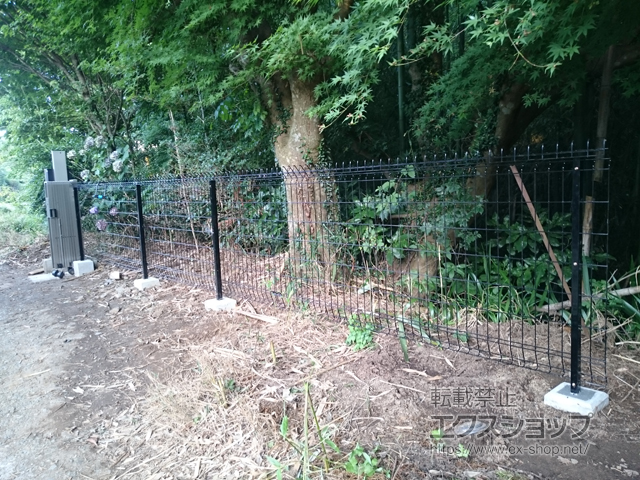 千葉県成田市ののフェンス・柵 メッシュフェンスG10-R 自在柱　※延長分 施工例