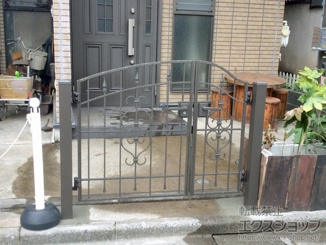 東京都渋谷区のの門扉 コラゾン1型 両開き親子　柱使用 施工例