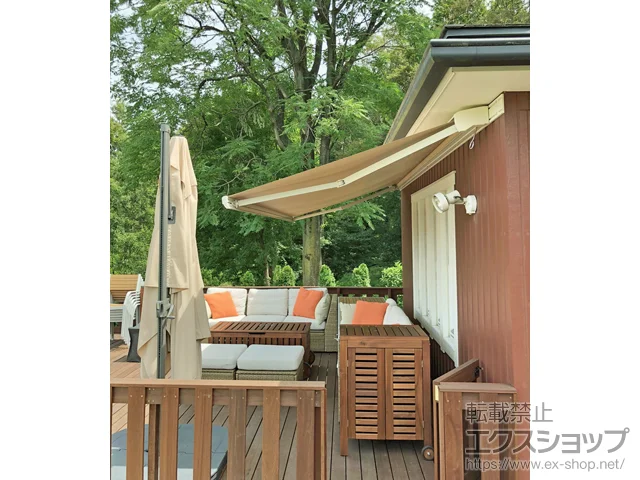 埼玉県加須市のLIXIL リクシル(トステム)のオーニング・サンシェード・日よけ 彩風 あやかぜ C型 手動式 施工例