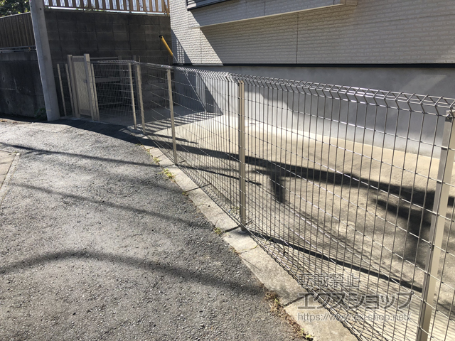 埼玉県三郷市ののフェンス・柵 イーネットフェンス1F型 自由柱施工 施工例