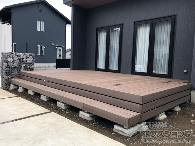 埼玉県羽生市ののウッドデッキ 樹ら楽ステージ 木彫 施工例