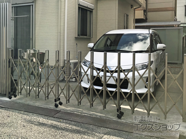 大阪府岸和田市ののカーゲート トリップゲート RB型 ノンレール 片開き 41S 施工例