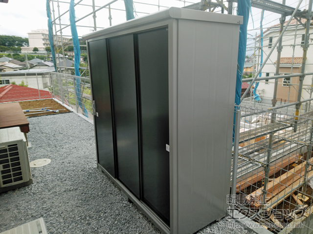 神奈川県秦野市のの物置・屋外倉庫 エスモ 一般型 1950×750×1959 ESE-1907A-SM 施工例