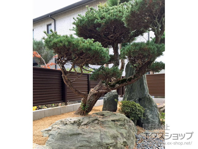 大阪府吹田市ののフェンス・柵 ミエーネフェンス 目隠しルーバータイプ 自由柱施工 施工例