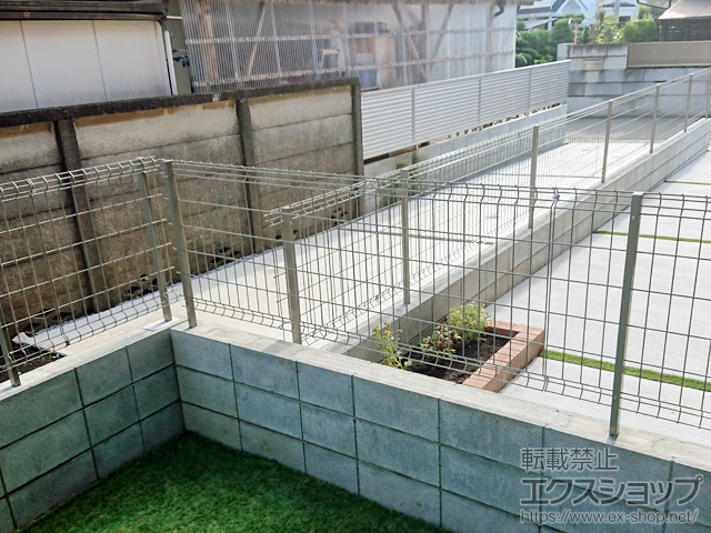 東京都昭島市ののフェンス・柵 ハイグリッドフェンスUF8型 フリーポールタイプ 施工例