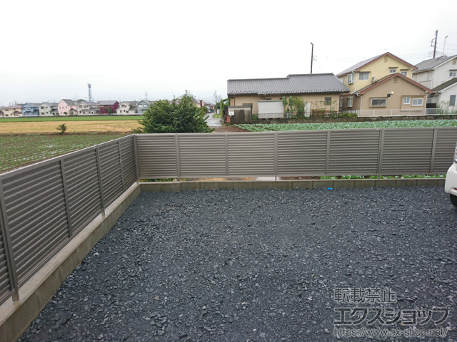 茨城県古河市ののフェンス・柵 プレスタフェンス8型 間仕切りタイプ 施工例