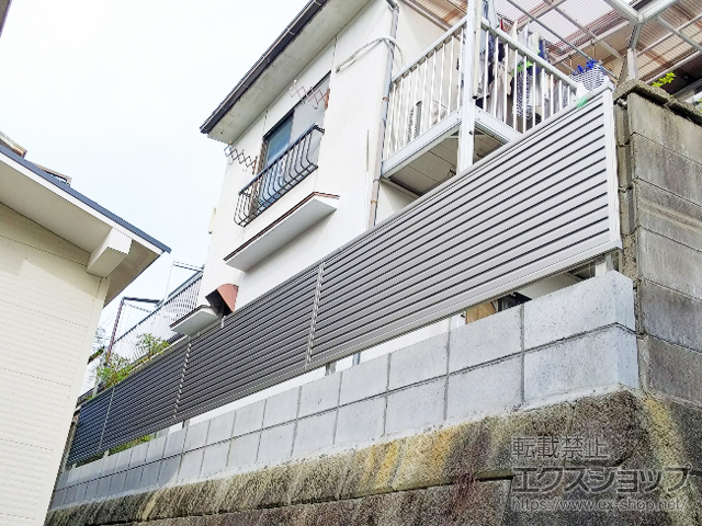 大阪府寝屋川市ののフェンス・柵 ミエーネフェンス 目隠しルーバータイプ 自由柱施工 施工例