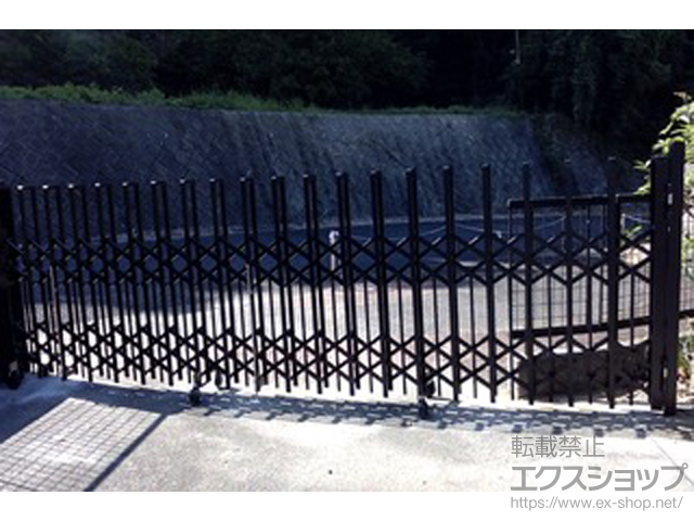 福岡県直方市ののカーゲート トリップゲート ペットガード型 ノンレール 片開き 37S 施工例