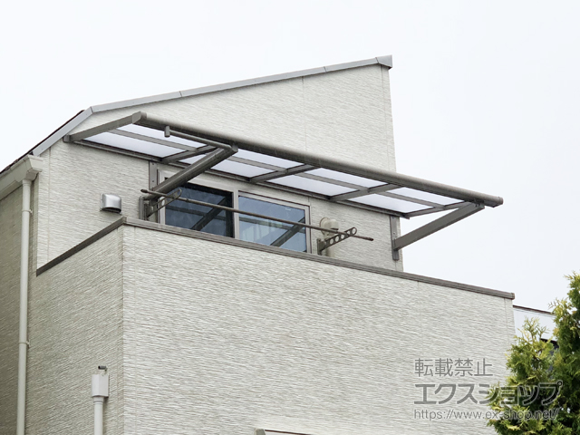 東京都世田谷区ののバルコニー・ベランダ屋根 スピーネ F型 ルーフタイプ 単体 積雪〜20cm対応 施工例
