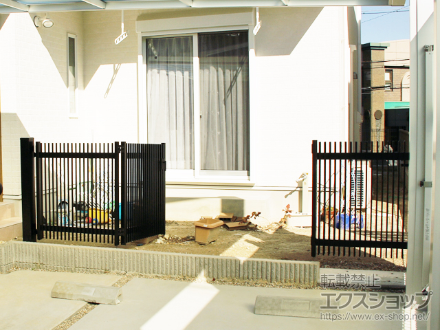 愛知県名古屋市のの門扉 ハイ千峰 4枚折戸仕様（キャスターなし）柱使用 施工例