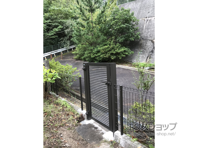 兵庫県西宮市ののフェンス・柵 ハイグリッドフェンスN8型 フリーポールタイプ 施工例