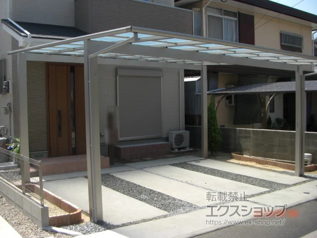 福岡県古賀市のYKKAPのカーポート エフルージュ ツイン 積雪〜20cm対応 施工例