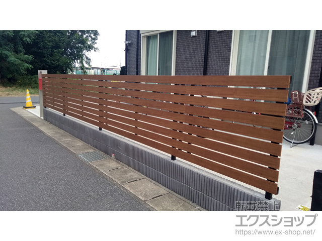 千葉県千葉市ののフェンス・柵 ルシアスフェンスH02型 横板格子 木調カラー 自由柱施工 施工例