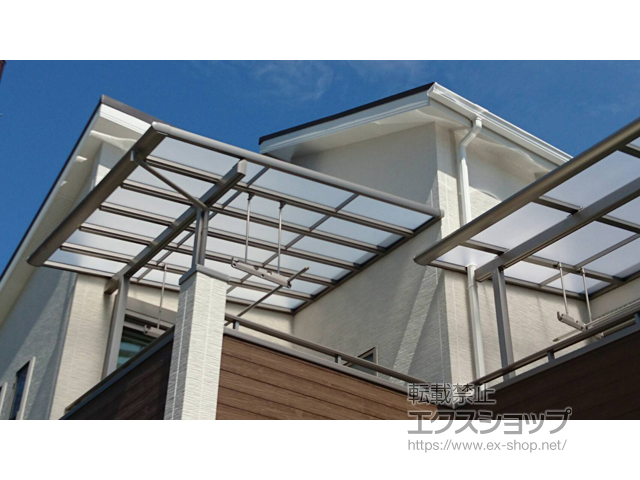 大阪府東大阪市のLIXIL リクシル（トステム）のバルコニー・ベランダ屋根 パワーアルファ F型 屋根タイプ 単体 積雪〜30cm対応 施工例