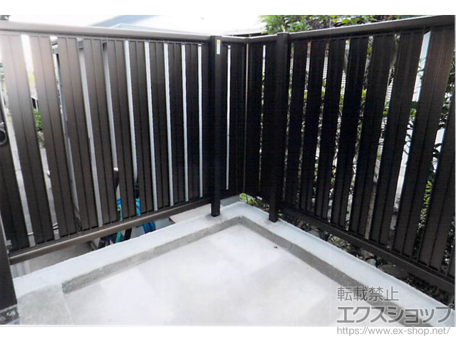 福岡県北九州市ののフェンス・柵 シンプレオフェンスST1型 縦スリット 自由柱施工 施工例