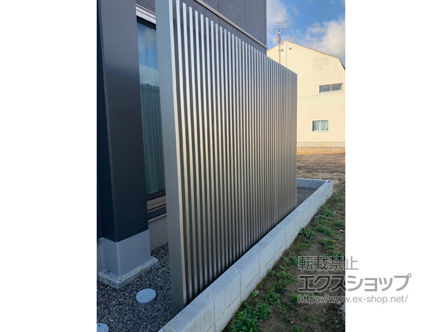 岐阜県岐阜市ののフェンス・柵 リレーリアフェンス 2N型 たて格子 間仕切柱タイプ 施工例