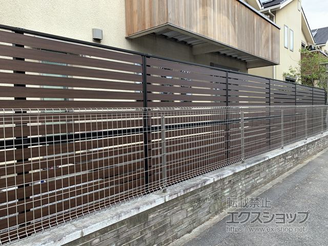 神奈川県藤沢市ののフェンス・柵 モクアルフェンス 横板タイプ 2段支柱施工 施工例