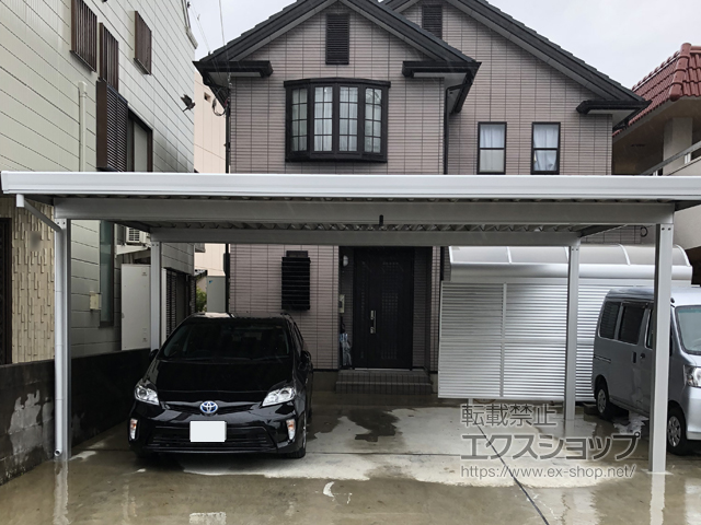 徳島県阿南市のLIXIL リクシル（トステム）のカーポート テリオスポートIII 900 2台用 角柱4本柱 積雪〜30cm対応 施工例