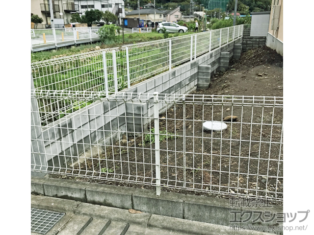 東京都八王子市ののフェンス・柵 イーネットフェンス 2F型 自由柱施工 ※柱のみ 施工例