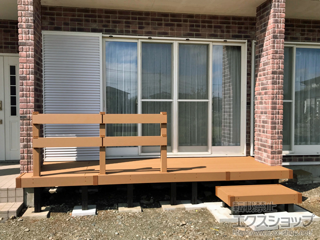 群馬県桐生市ののウッドデッキ リウッドデッキ 200 施工例