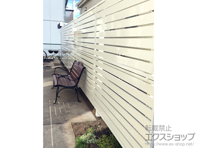 神奈川県横浜市のの シンプレオフェンスSY1型 横半目隠し 2段支柱 自立建て用（パネル2段） 施工例