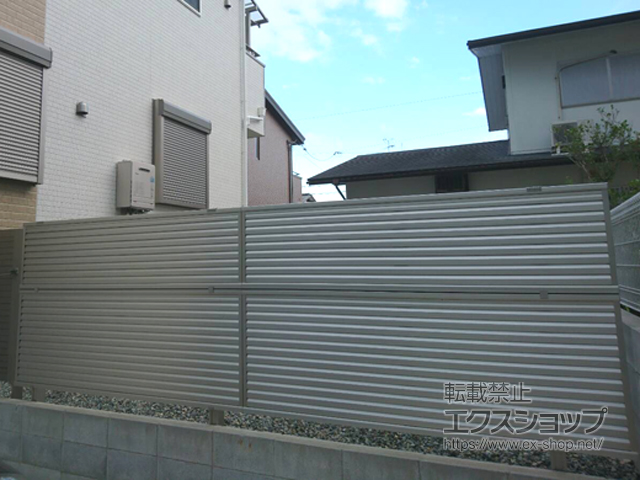 兵庫県川西市のの ミエーネフェンス 目隠しルーバー 2段支柱施工 施工例