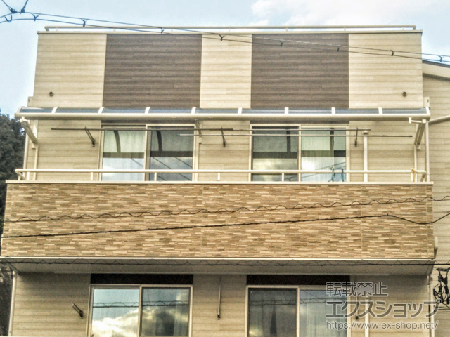 広島県広島市のLIXIL リクシル（トステム）のバルコニー・ベランダ屋根 パワーアルファ RB型 ルーフタイプ 連棟 積雪〜30cm対応 施工例