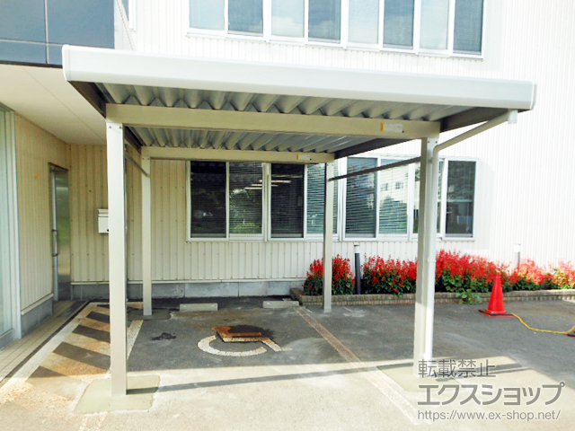 山形県鶴岡市ののカーポート ジーポートneo Aタイプ 角柱4本柱 積雪〜100cm対応 施工例